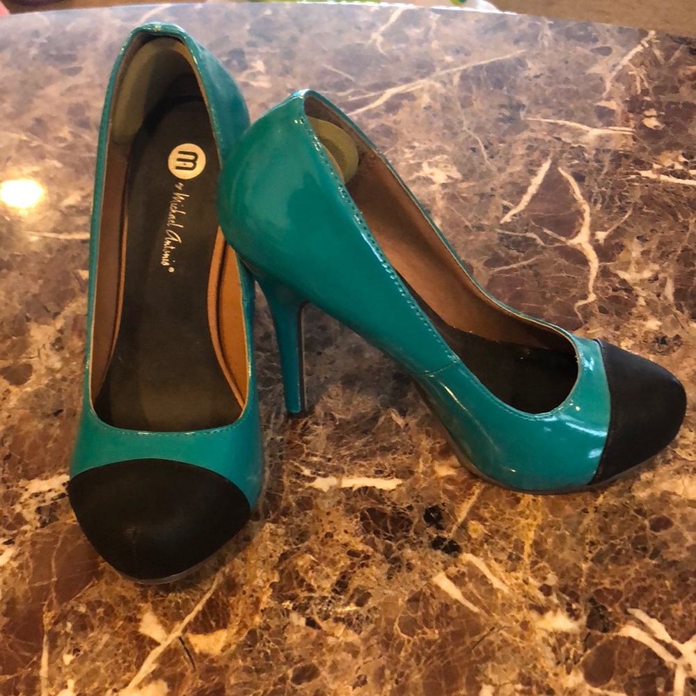 Turquoise 4inch stilettos with black matte leather toe